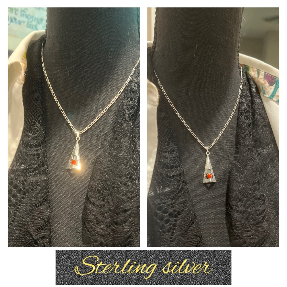N138 Vtg Navajo Sterling Silver with carnelian stone on a new sterling chain